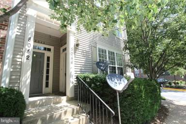 Main picture of 8044 Genea Way
