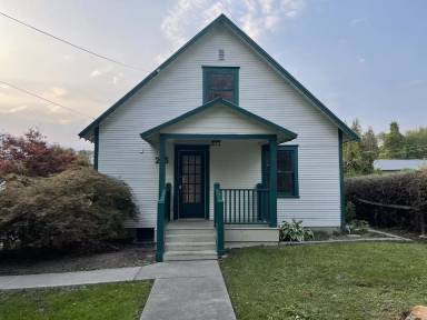 Main picture of 245 N Harris Ave