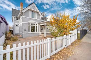 Main picture of 1061 Kalamath St