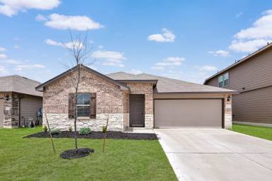Main picture of 6103 Sally Ride Ln