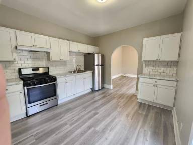 Main picture of 1314 Center St