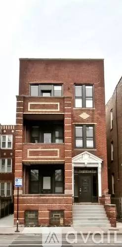 Main picture of 2540 W Augusta Blvd