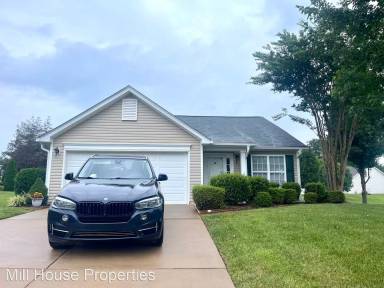 Main picture of 2962 Barksdale Dr