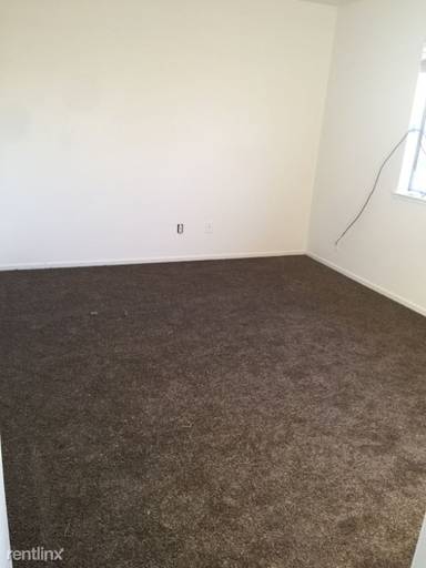 Main picture of 285 Sharp Cir