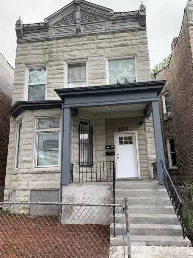 Main picture of 5628 S Green St