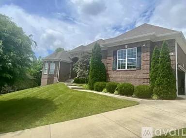 Main picture of 901 Glendower Ct