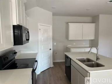 Main picture of 1821 Saint James Place Ln