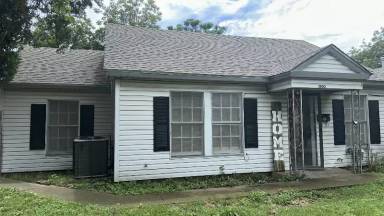Main picture of 1900 N 18th St