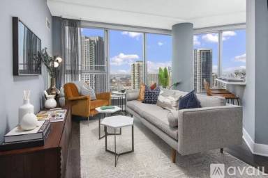 Main picture of 222 N Canal St