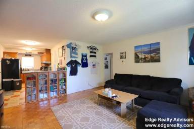 Main picture of 30 Lake Shore Ter