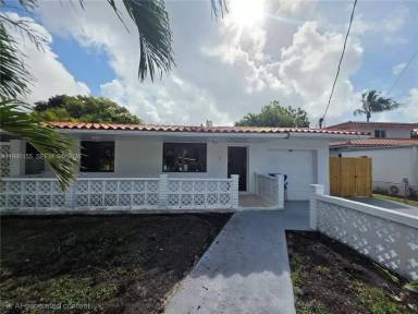Main picture of 443 NW 23rd Pl