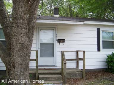 Main picture of 2716 Ramsey St