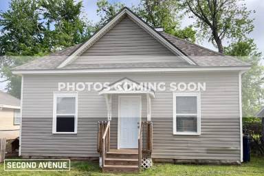 Main picture of 21 SW 23rd St