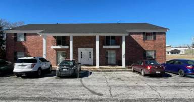 Main picture of 2027 S River St