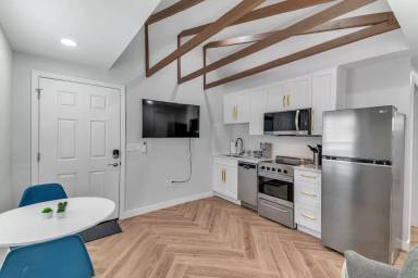 Main picture of 601 Lyndhurst St