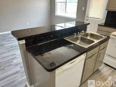 Main picture of 14403 Mooreview Ln