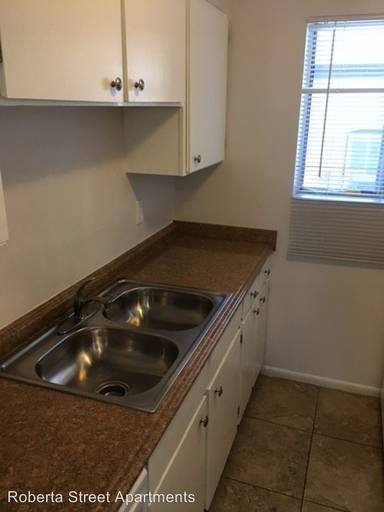 Main picture of 1464 Roberta 240 St