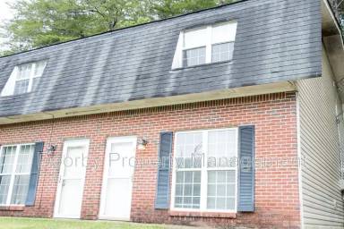 Main picture of 5238 Donlyn Ln