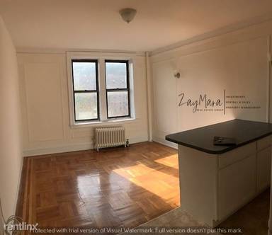 Main picture of 5 Seaman Ave