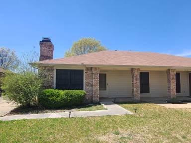 Main picture of 5725 Westchase Dr