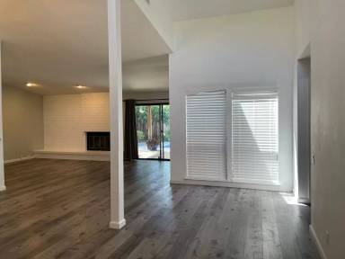 Main picture of 106 Hidden Lake Cir