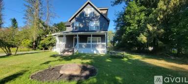 Main picture of 70 Champlin Ave