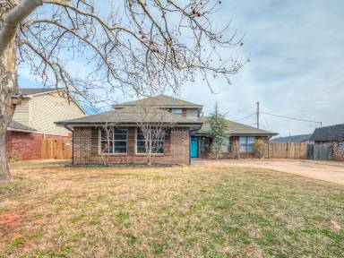 Main picture of 2605 NW 113th St