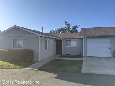 Main picture of 12304-12325 17 St