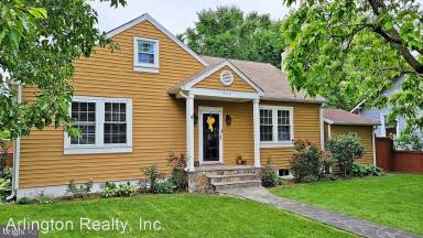 Main picture of 933 20th St S
