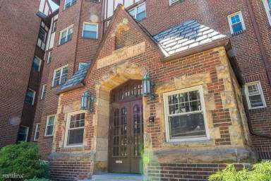 Main picture of Edgewater Apartments