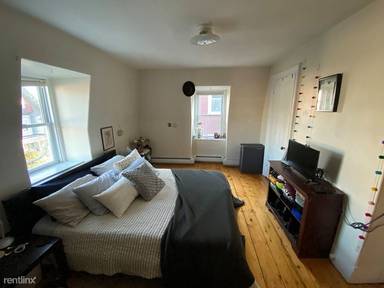 Main picture of 282 Summer St