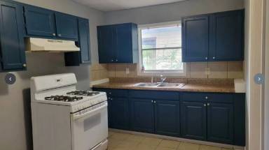 Main picture of 648 W 18th St