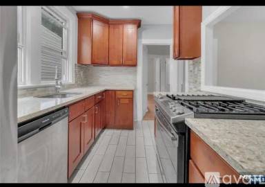 Main picture of 32 Dodd St