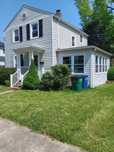 Main picture of 415 Ford St