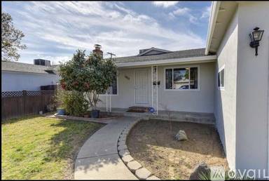 Main picture of 1012 Hemlock St