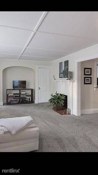 Main picture of 8 Commonwealth Ave
