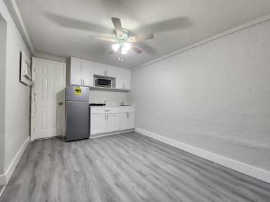Main picture of 8295 NE 3rd Ave