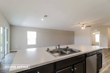 Main picture of 1193 Lotus St