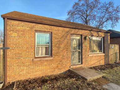 Main picture of 7423 Chestnut Ave