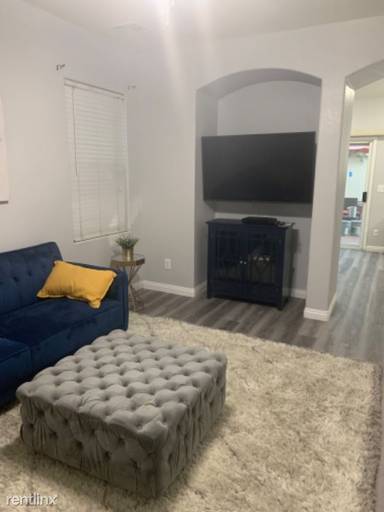 Main picture of 7452 Clarita Cavern St