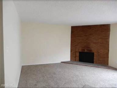 Main picture of 3337 S Monaco Pkwy