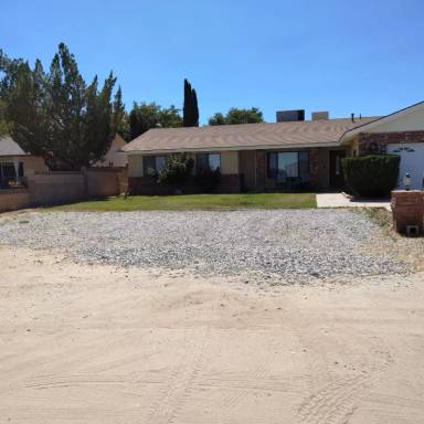 Main picture of 43261 41st St W