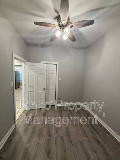 Main picture of 6612 S Rhodes Ave