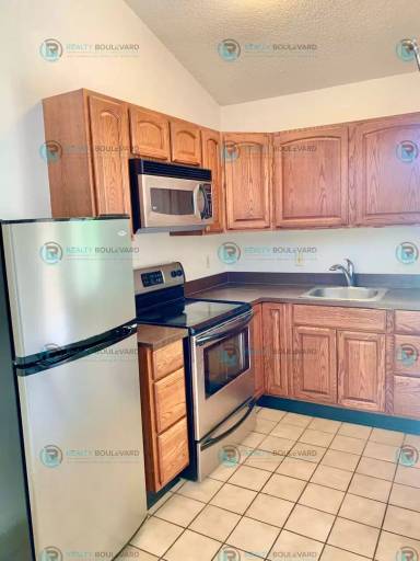 Main picture of Salem Plaza Condo