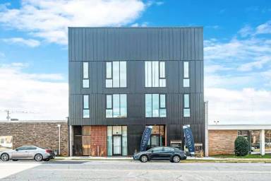 Main picture of 2323 2nd Ave S