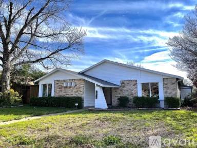 Main picture of 2813 Chariot Ln