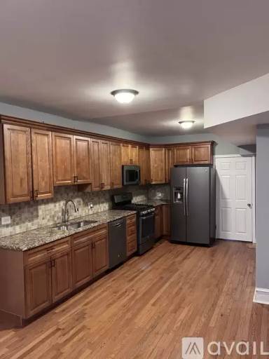 Main picture of 2626 Emerald St