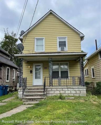 Main picture of 1744 Oakdale Ave