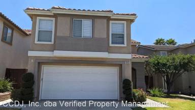 Main picture of 13152 La Tierra Way