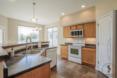 Main picture of 672 Muirfield Dr